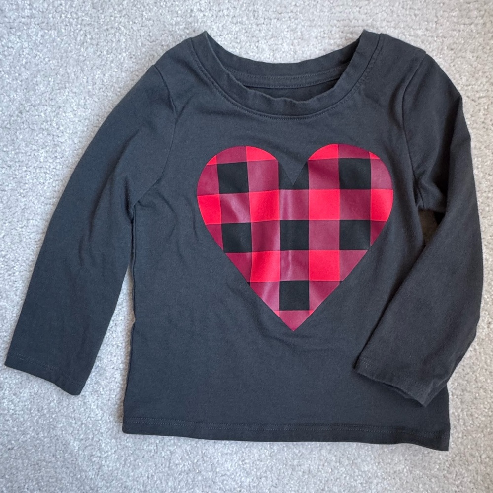 Cat & Jack dark gray Long Sleeve tee with Red Plaid Heart 2T